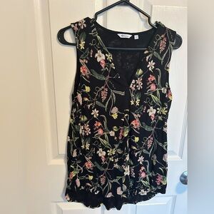 Reitmans Black Floral Sleeveless Tank Top